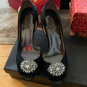 Badgley Mischka evening heels with a peep toe.